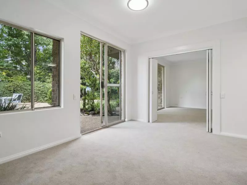 Ground floor one-bedroom apartment with private garden terraces