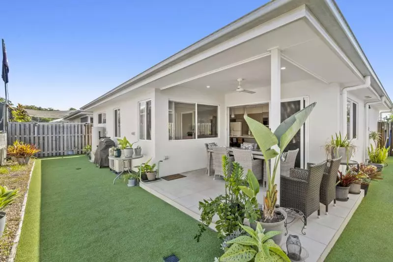 Tranquil Living, Spacious Backyard