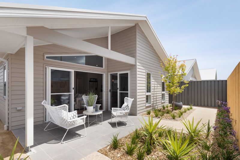 Write the next chapter of your story at Lakeside Lara & choose from our range of stunning home designs including the Gippsland.