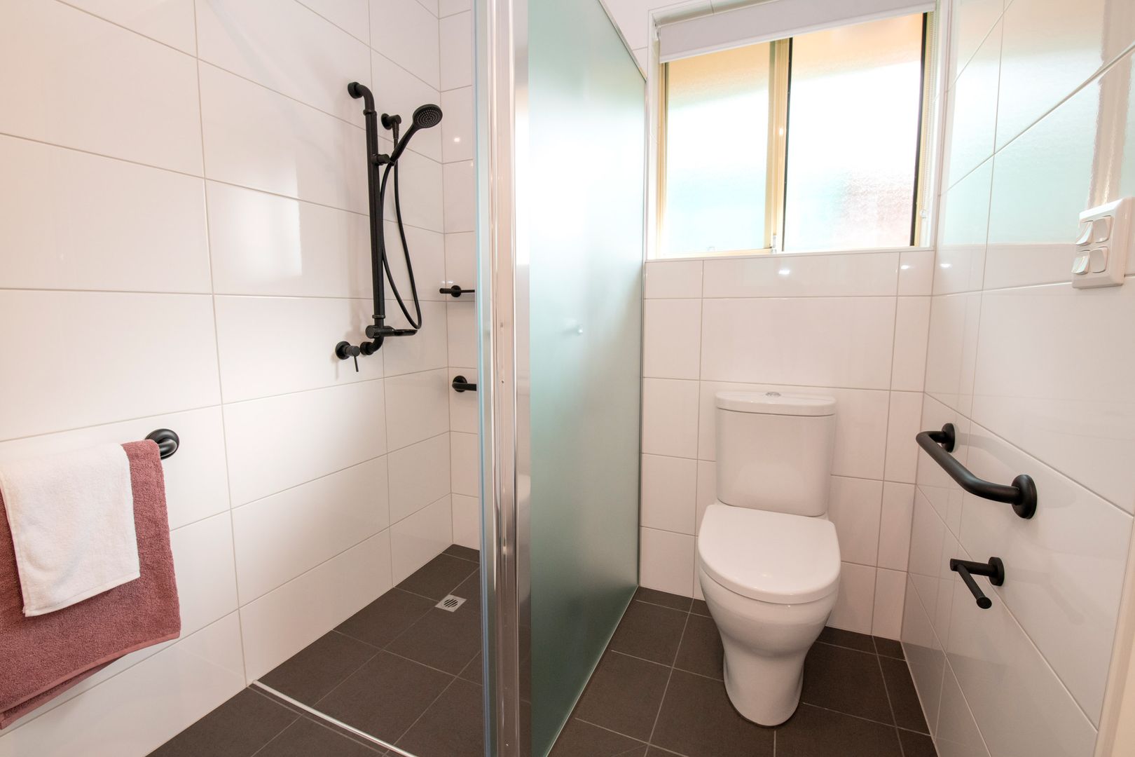Eldercare Old Oxford Court: spacious two-bedroom villa near the beach