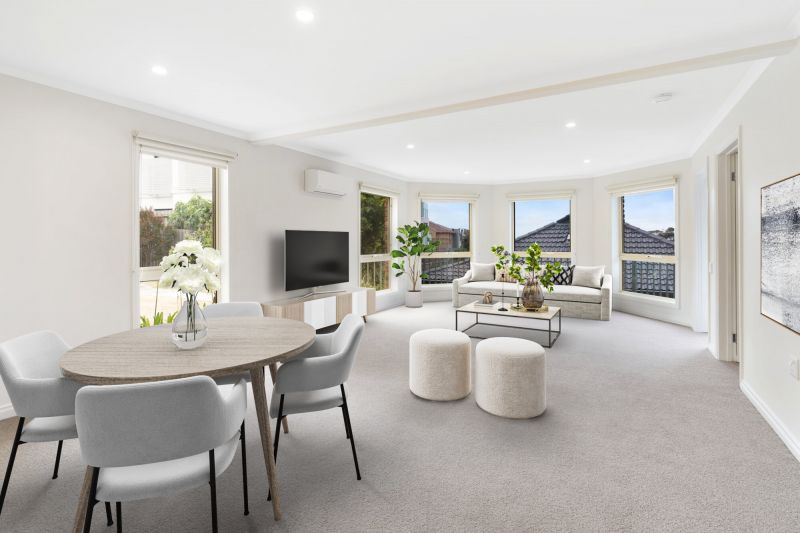 DEPOSIT TAKEN - Ground floor unit with bay views!