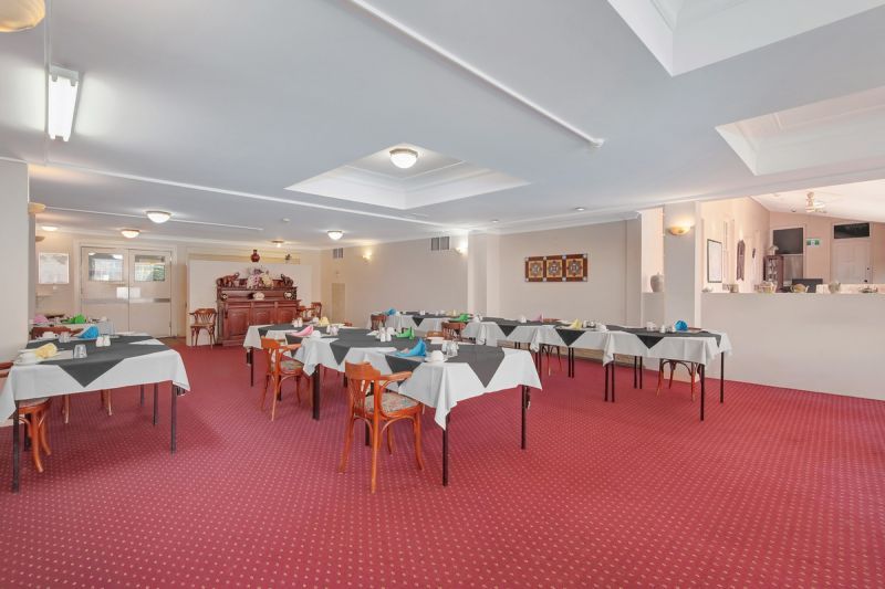 VENDORS KEEN TO SELL