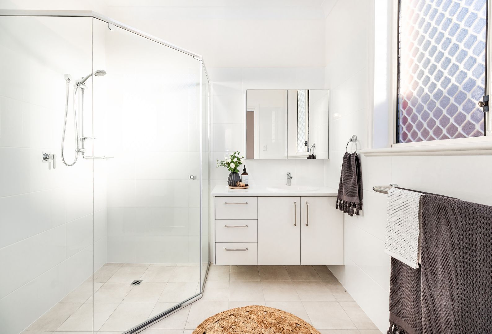 Experience luxury living by the beach at Scarborough Mews