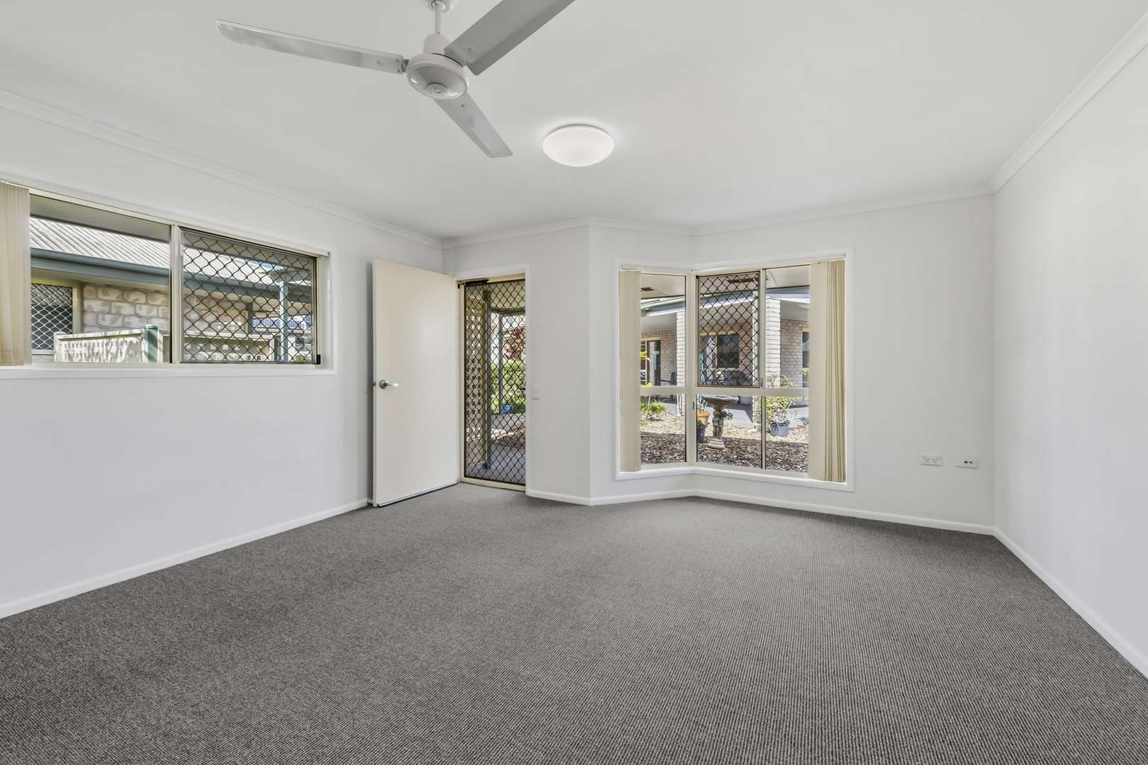 Independent Living  Unit with Kitchenette - Couples
Rent in a Seniors Living Community