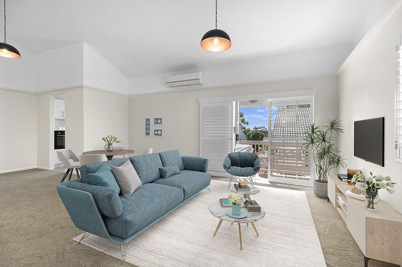 Newly renovated 3 bedroom unit with garden and district views