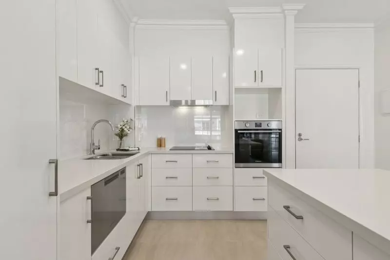 One-bedroom apartment with a large double balcony