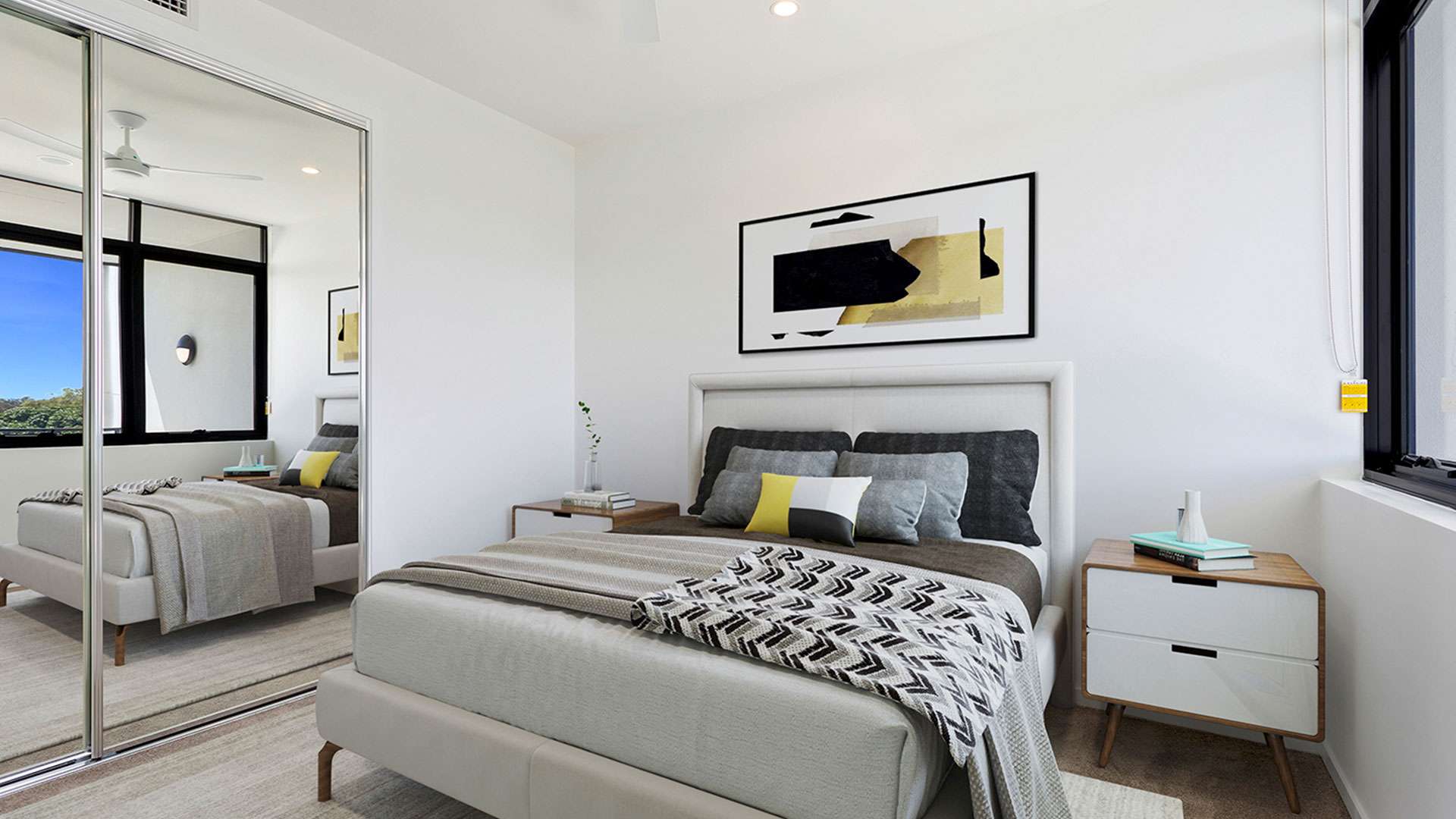 Large, bright and breezy apartment with city outlook