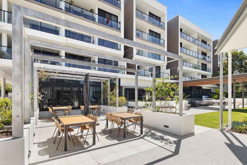 Ground Floor apartment with an expansive terrace and private garden