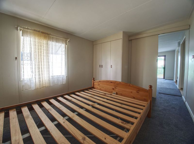 Crystal Waters Estate 106