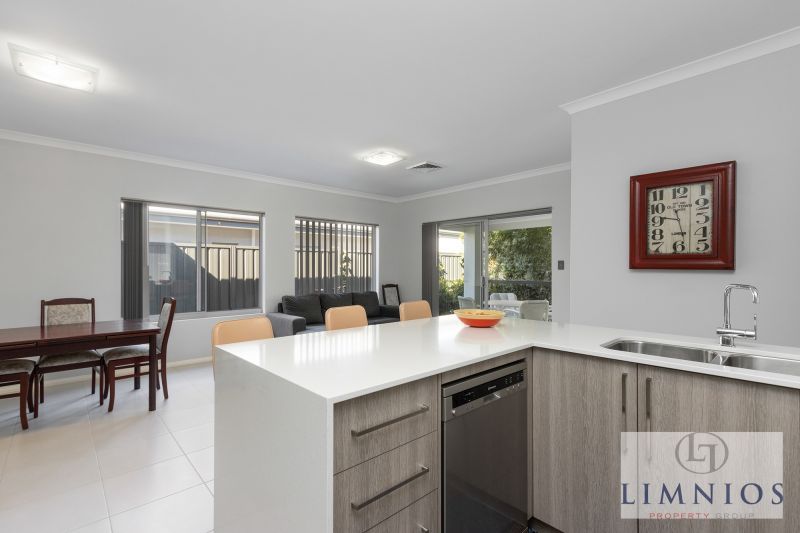 Street Front Stunner !