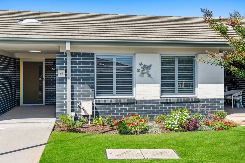 53/100 Gilchrist Drive, Campbelltown