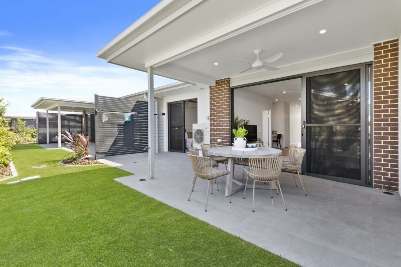 Entry level floorplan, effortless living at it's best!