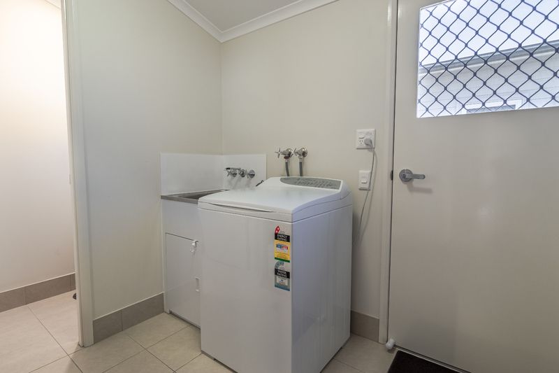 Downsize to this modern 2 bedroom plus full study home in popular over 55s living estate