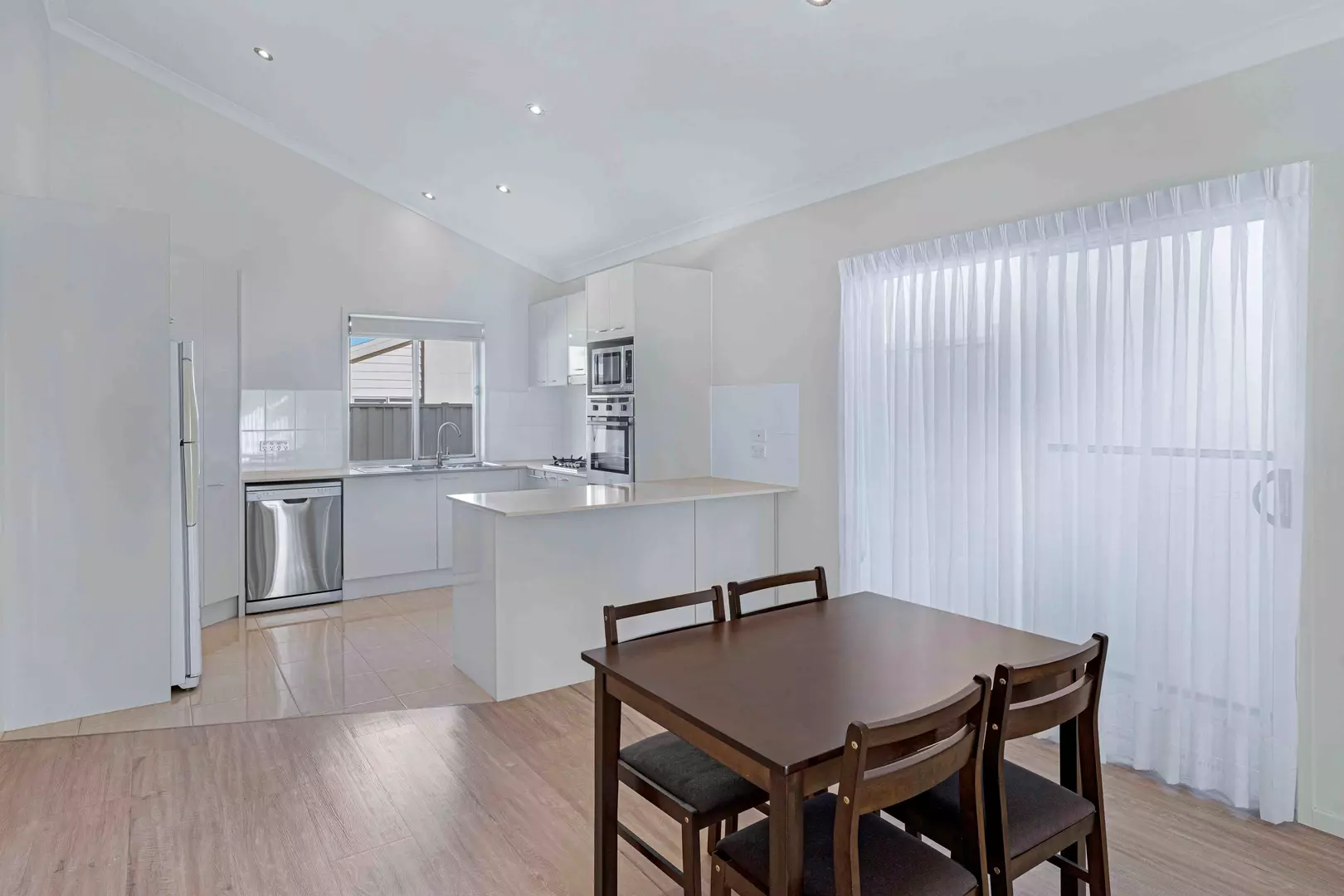 HOME 92 PALM LAKE RESORT TRUGANINA