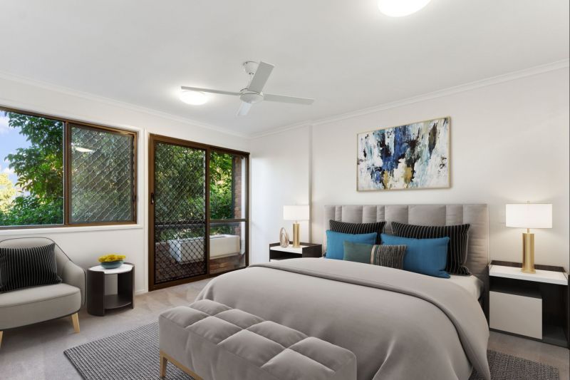 Serene top-floor one-bedroom apartment