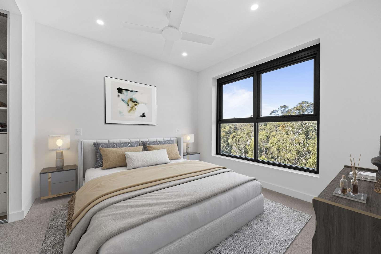 Expansive Apartment with large balcony