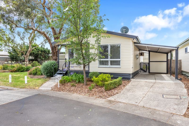 Freshly Updated Retreat - Ready and Waiting for You!