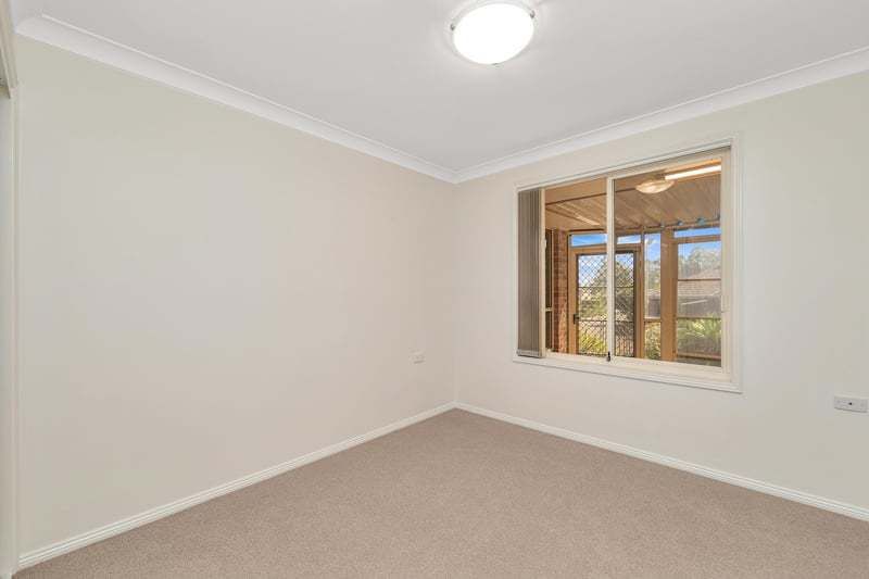 Corner Retreat Opposite Ashton Gardens Hub