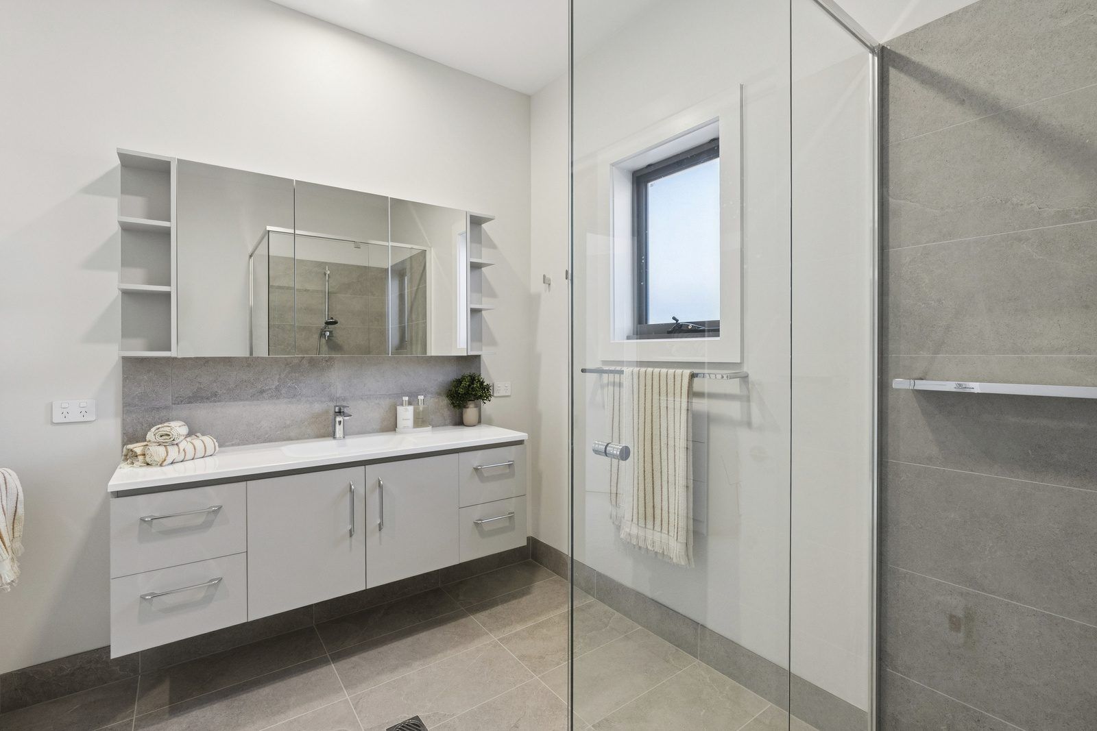 Brand-New Villa Living