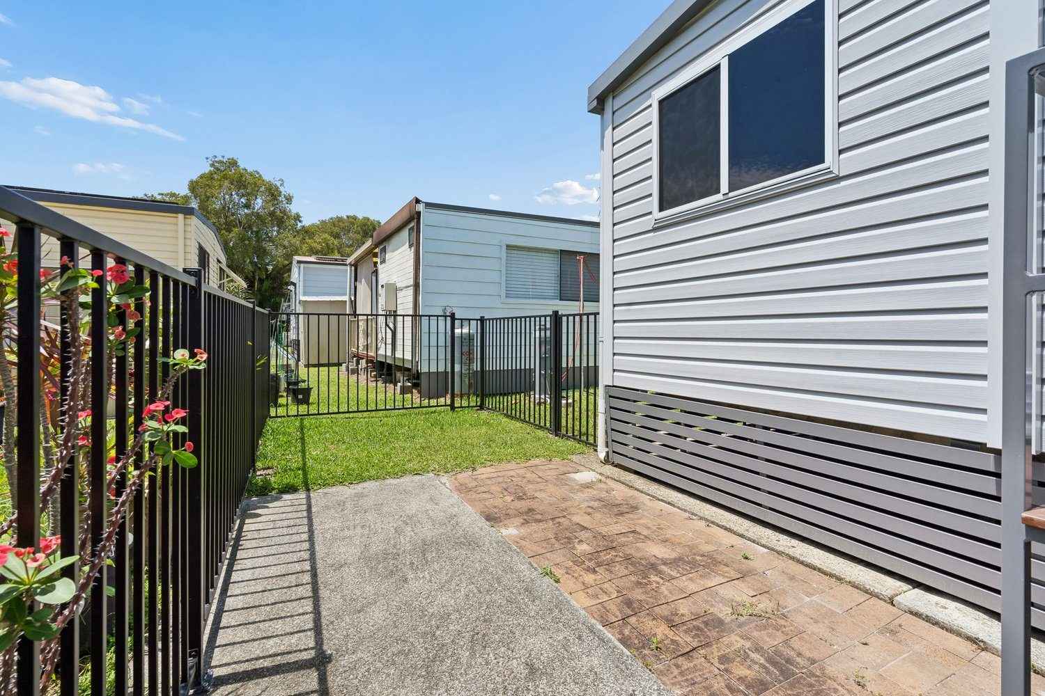 Modern Coastal Living – Low Maintenance, Move-In Ready