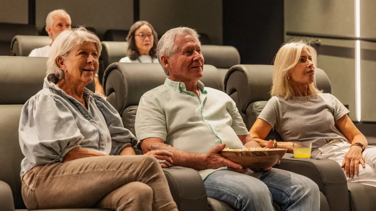 2 Bedroom + Study/8 Cambridge Road, Epping