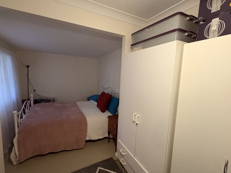 2 Bedroom, 1 Bathroom, 1 Carport.