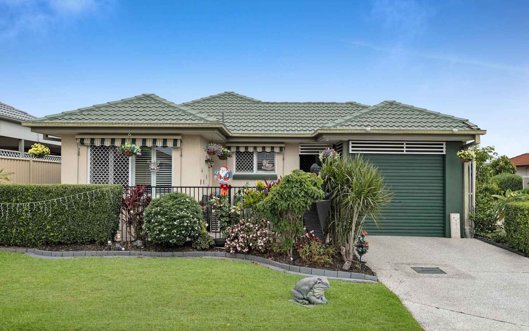 The Perfect Home When Downsizing - Fresh & Ready to Move In!