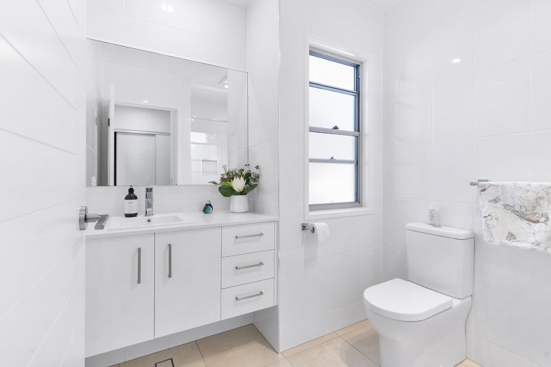 Stunning Three-Bedroom Residence- Full of Natural Light and Modern Inclusions!