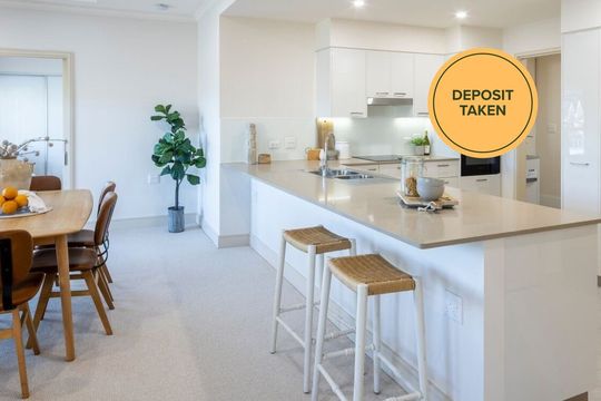 Spacious three-bedroom apartment in vibrant Northern Beaches community