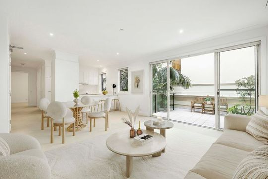 Retirement oasis. Downsize to a bigger lifestyle.