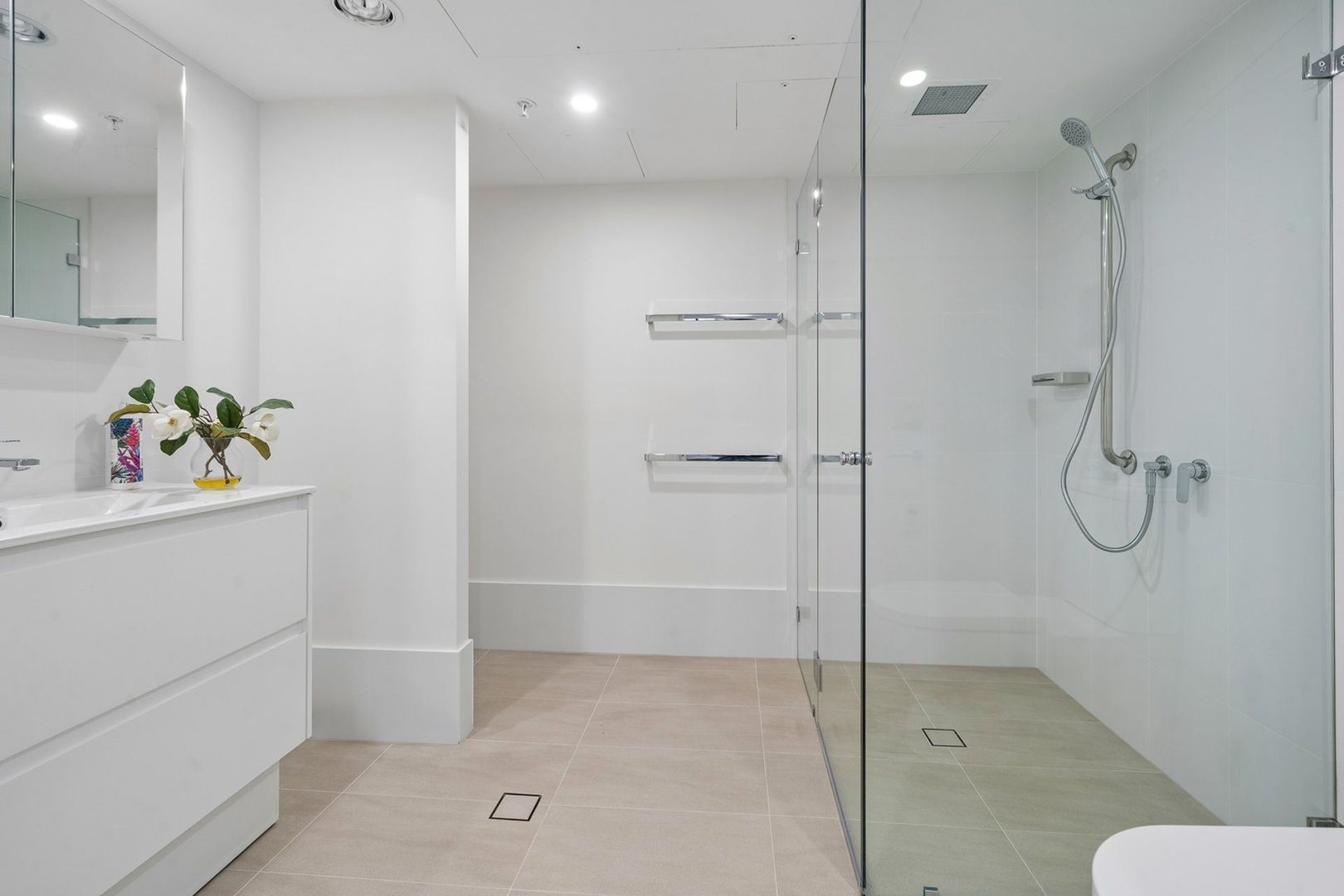 Charming ground-floor one-bedroom apartment