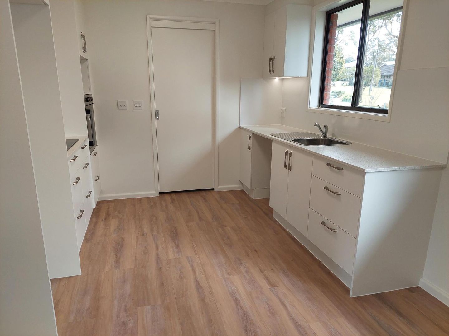 DEPOSIT TAKEN Bright and Modern 1 Bedroom Home with Park Views