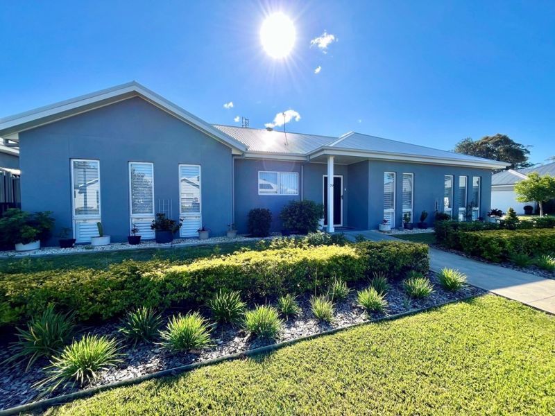 THREE BEDROOM BEAUTY