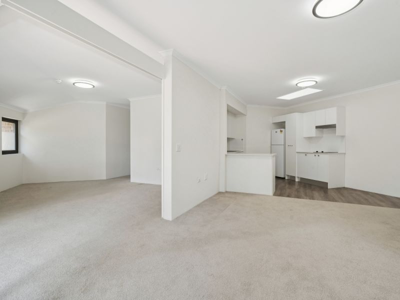 Privately set apartment with a peaceful, leafy aspect