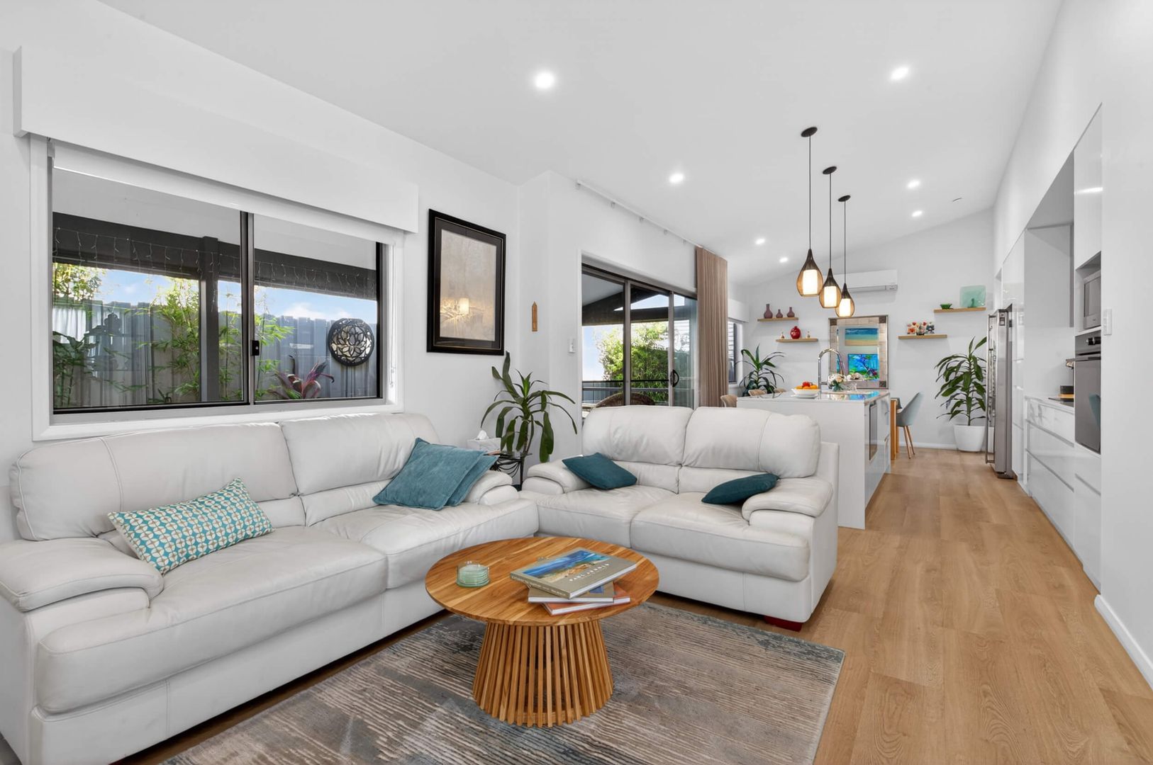 Lusso Estate - Spacious Three-Bedroom House