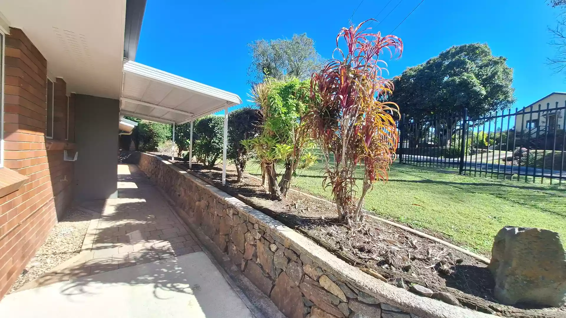 Charming Stand Alone Unit - Unit 1