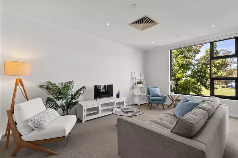 Rare Top‑Floor Apartment with Stunning Hills and Garden Views