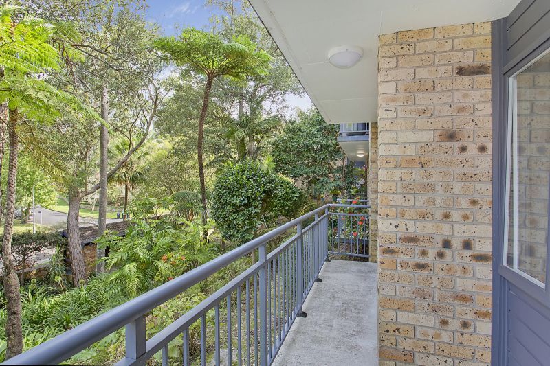 Quiet and private villa with leafy outlook
