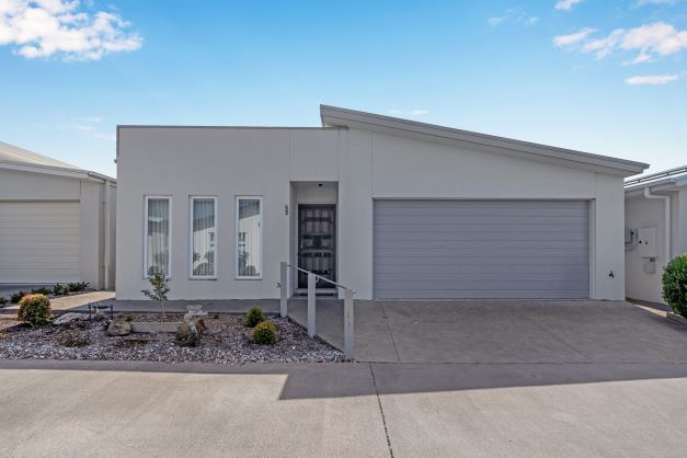 HOUSE 53 PALM LAKE RESORT TRUGANINA