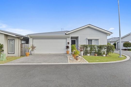Spacious Beauty, Private Corner Location