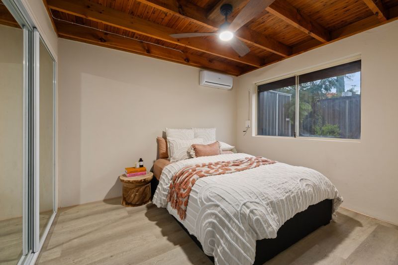 Captivating Cabin-Style  Cottage