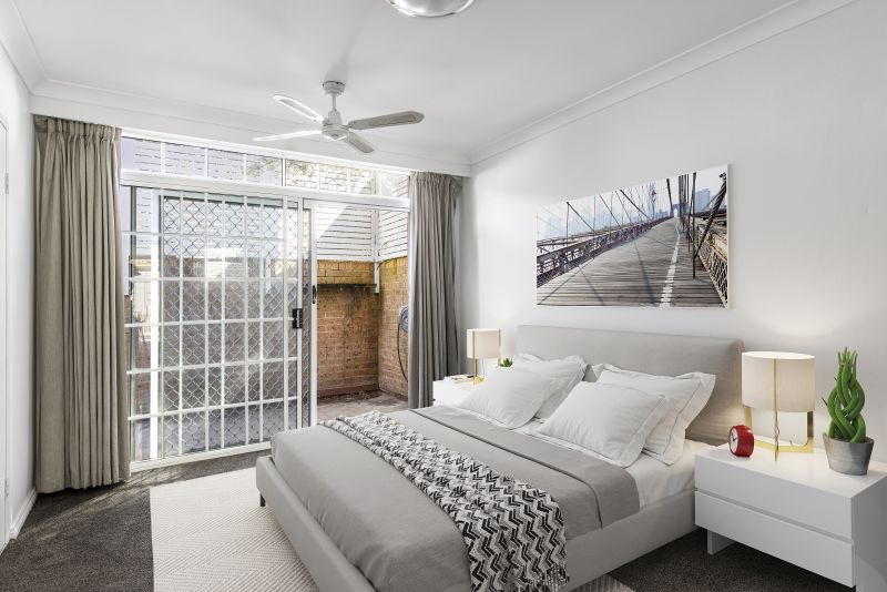 Perfectly maintained ground floor unit, with just a stroll to the main clubhouse and facilities