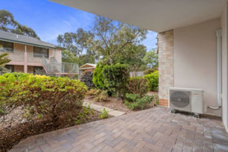 Open plan living with garden outlook