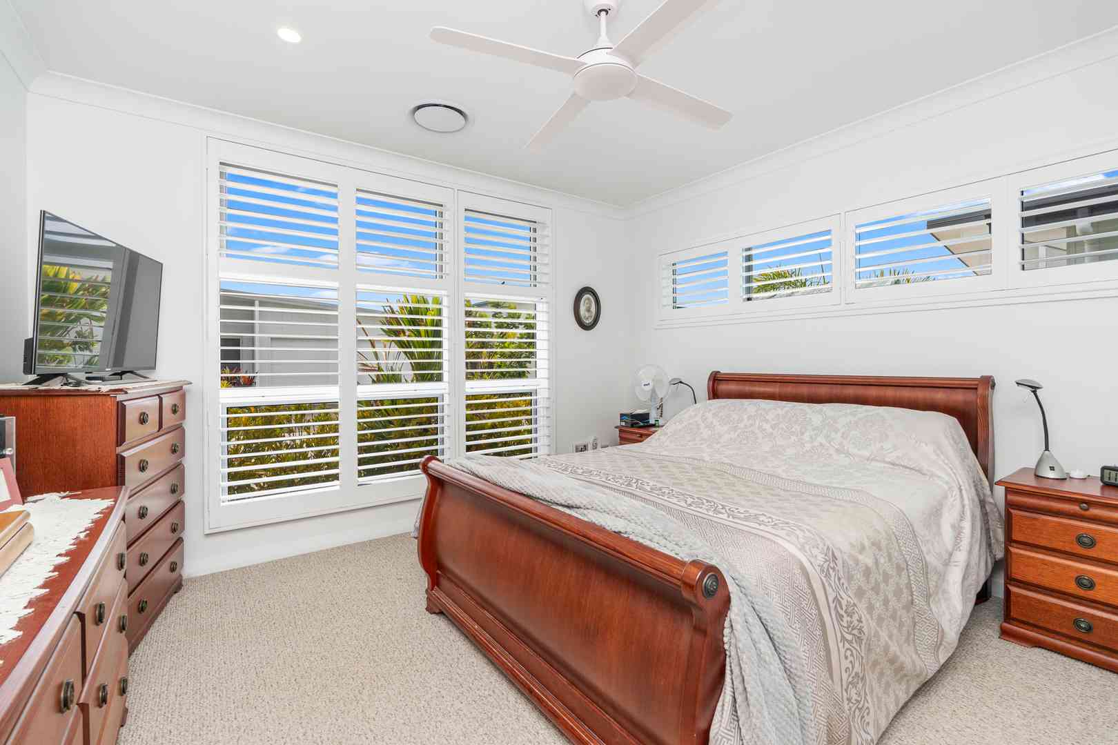 Home 1 | A Corner Position, A Garden Outlook & A Lifestyle to Love
