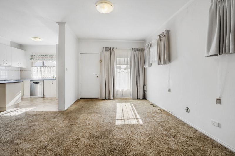 Close to Parkland and Ready to Move In
