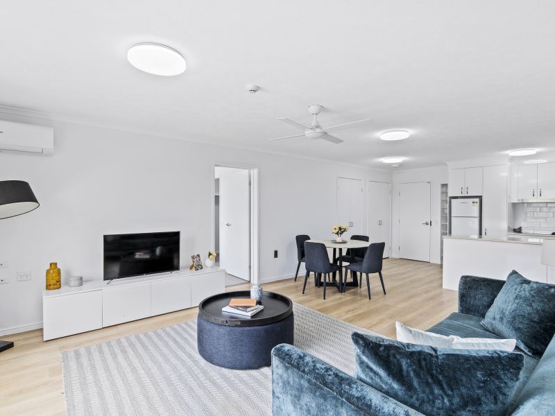 2-bedroom apartment with lush green views