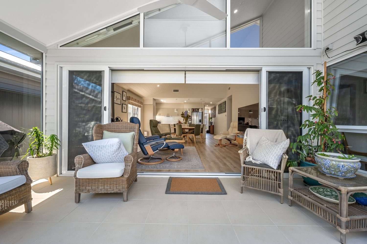 Elegant Home, Premium Extras