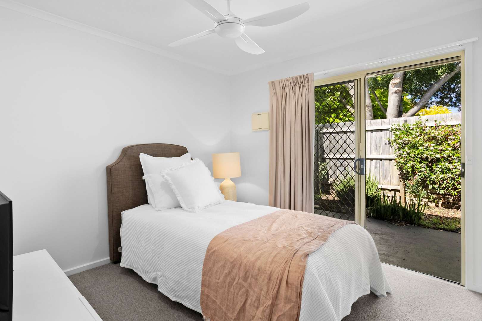 6/104 Country Club Drive Safety Beach, VIC 3936