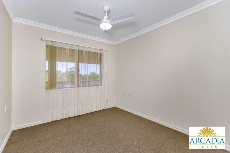 ARCADIA WATERS BICTON - 3 Bedroom Parquetry Floor Stunner