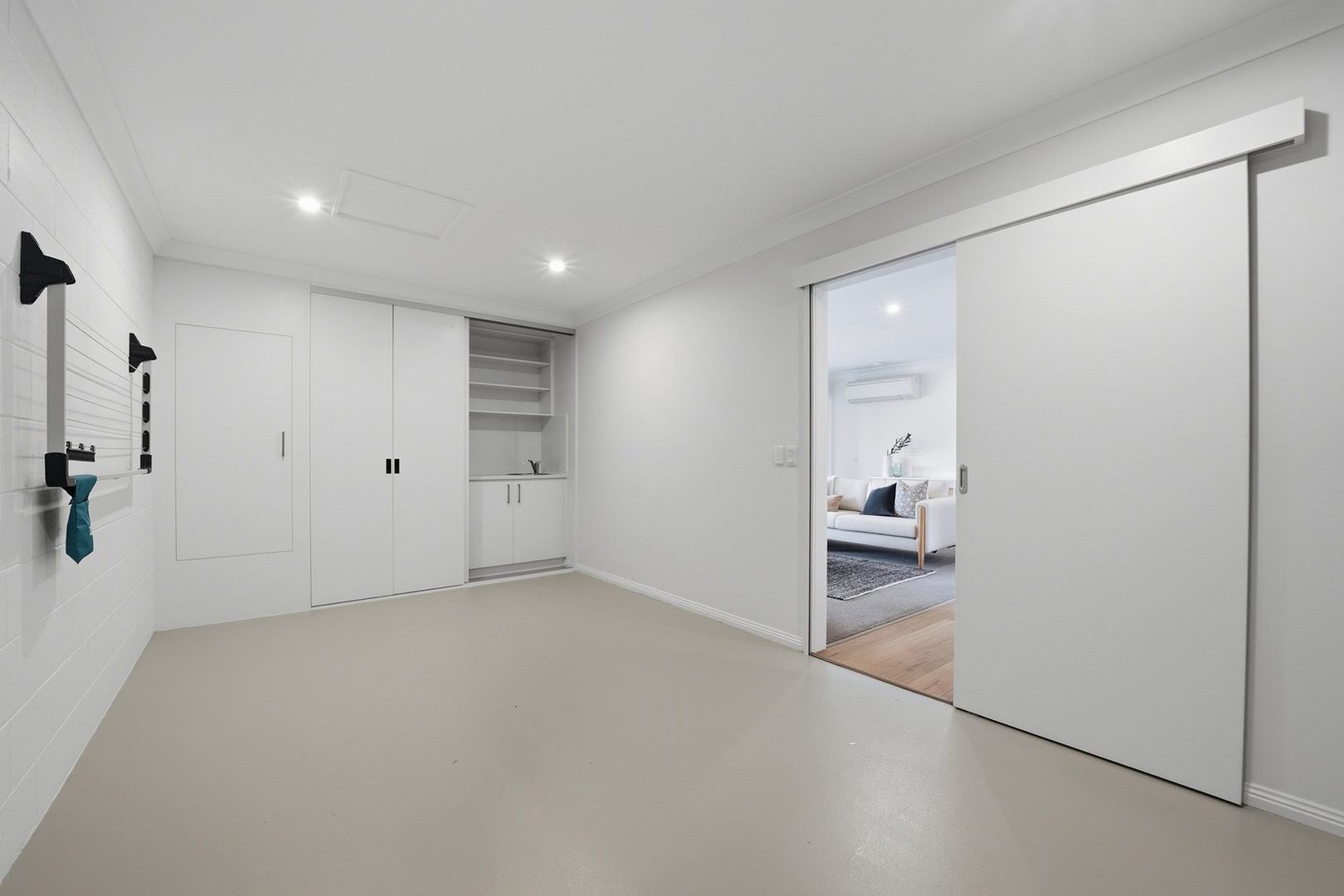 Westerly Facing Villa With Attached Garage
